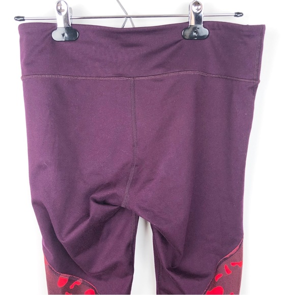 Fabletics Women’s Salar Statement Powerhold Capri Leggings Burgundy - Picture 11 of 13